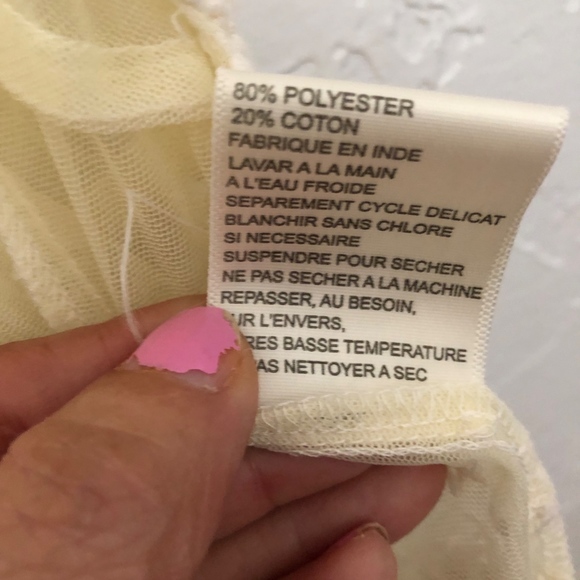 Thistlepearl cream colored lace shrug, size small - Picture 4 of 5